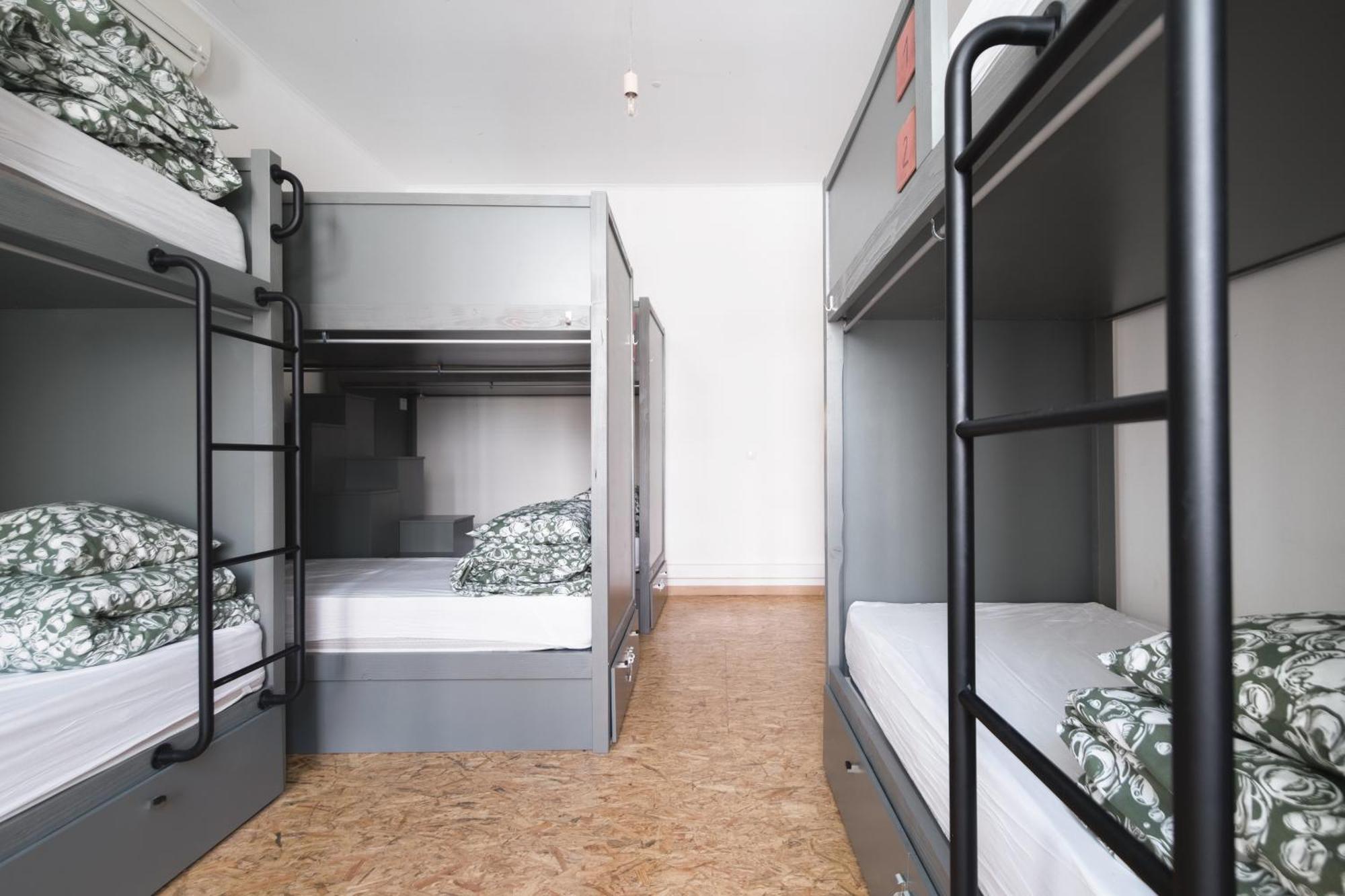 Bed 8 Bed Female Dorm Ensuite