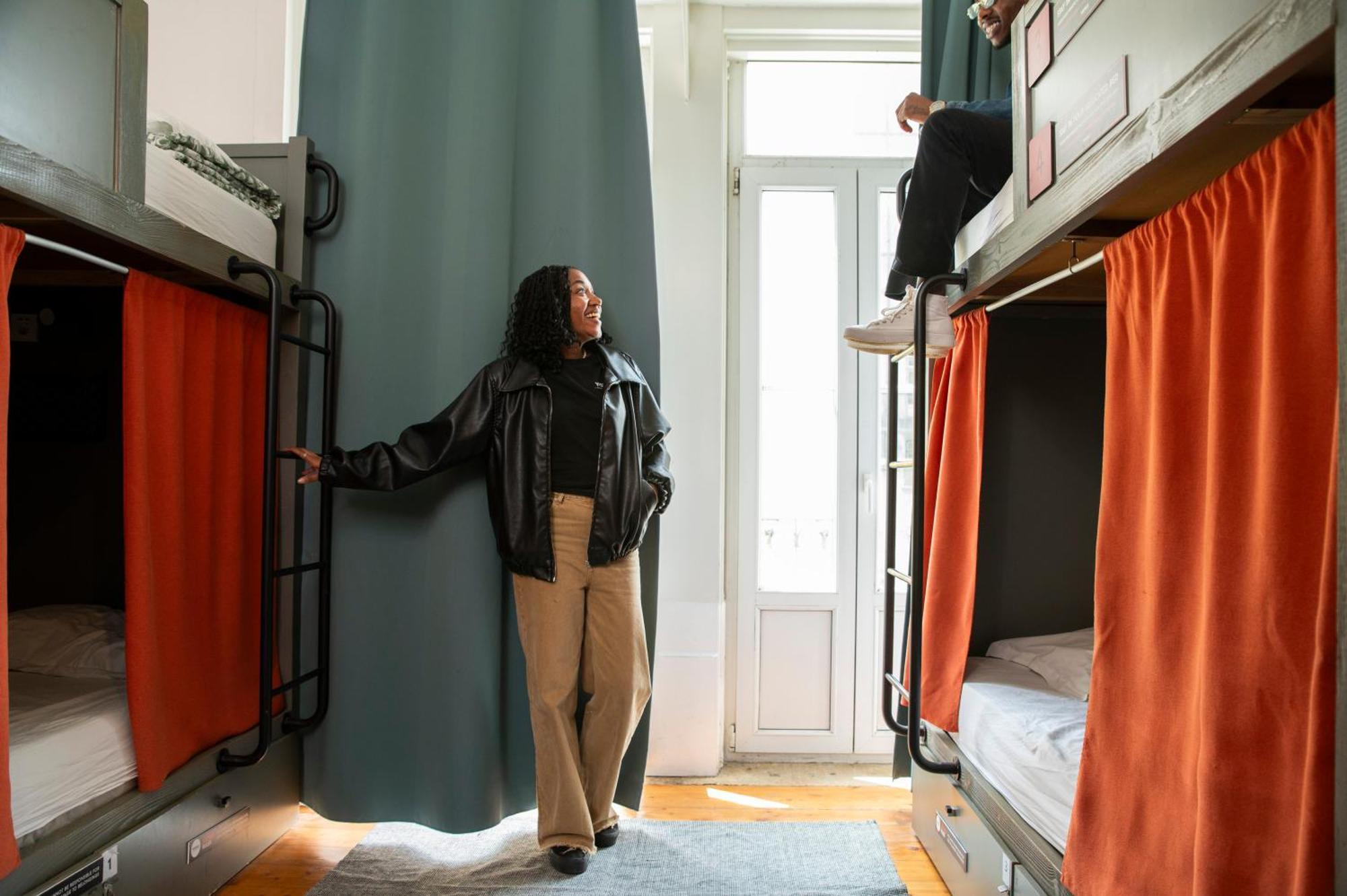 Bed 8-Bed Mixed Dormitory Room